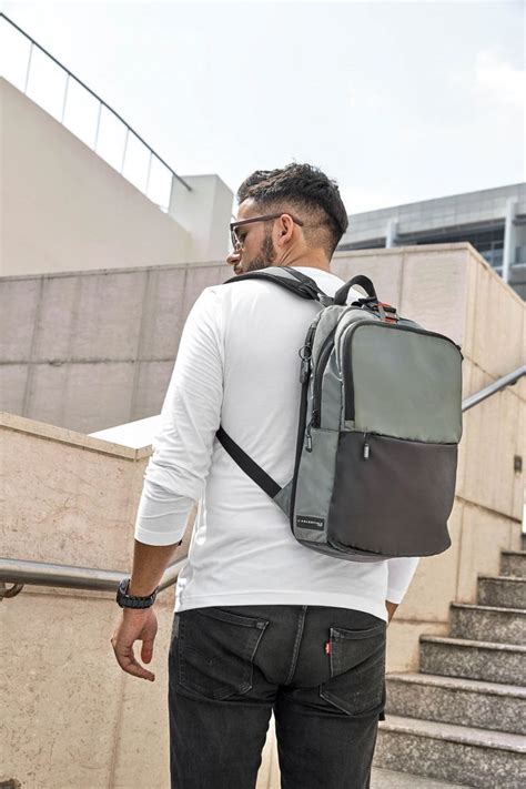 best commuter bags - best commuter backpack for men.